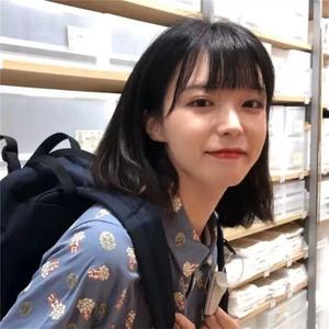 二次元白丝自慰掀裙子
